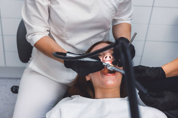 Best Emergency Gum Treatment in Carpentersvle, IL