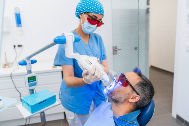 Best Emergency Tooth Extraction in Carpentersvle, IL